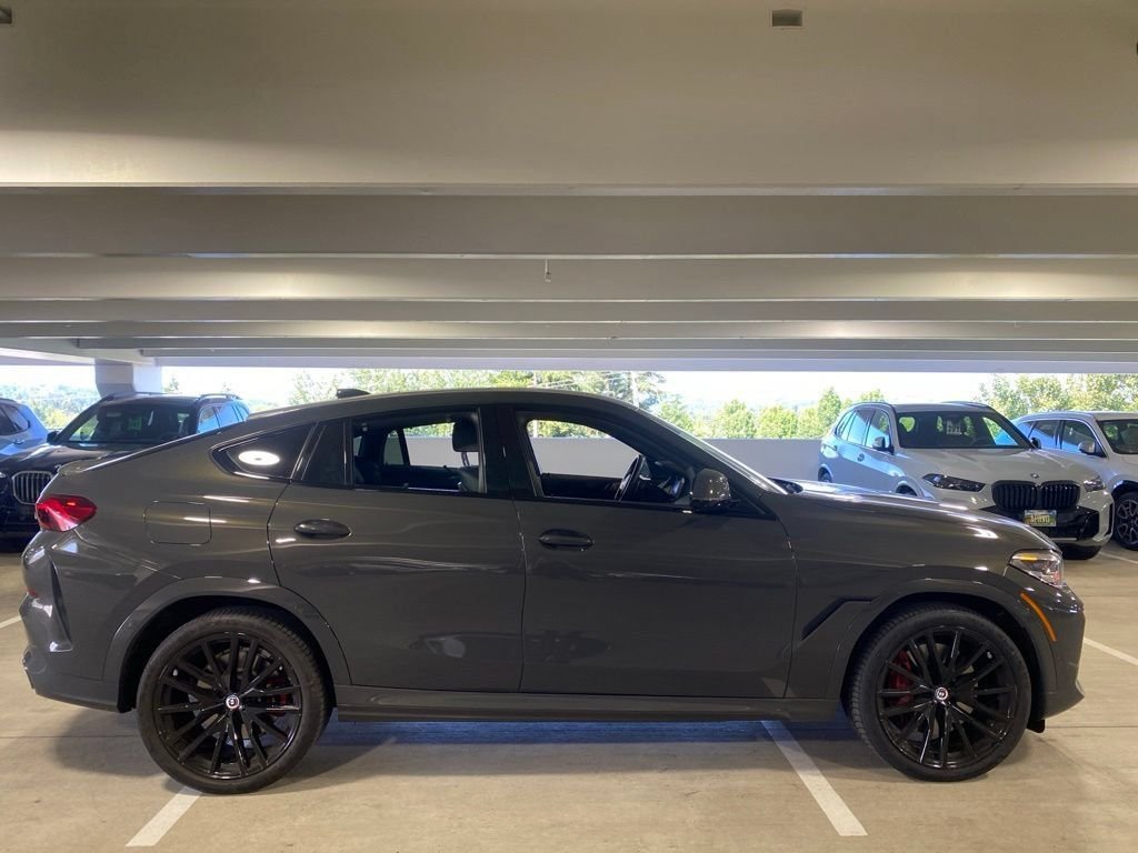 Used 2022 Gray Metallic BMW M50i image 5