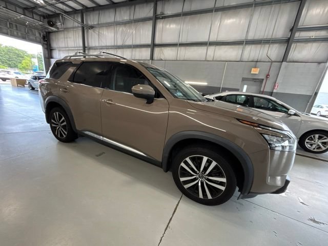 Certified Used 2023 Baja Storm Nissan Platinum image 4