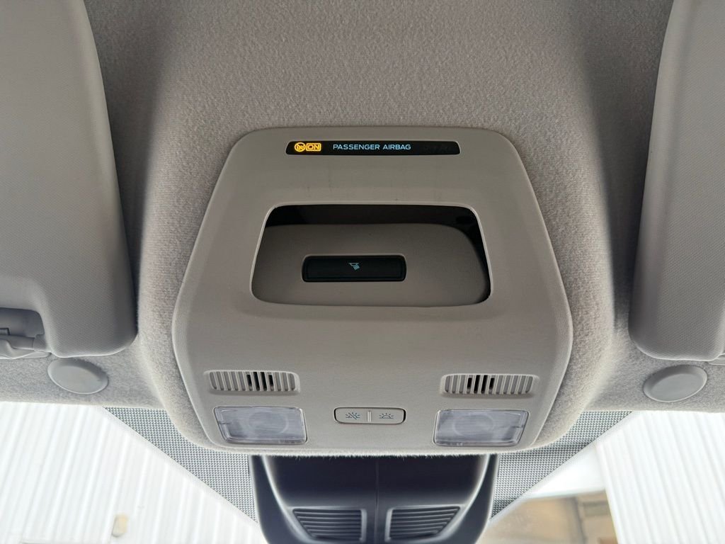 Used 2023 Oxford White Ford Base image 33