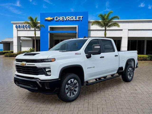 New 2026 Summit White Chevrolet Custom image 3