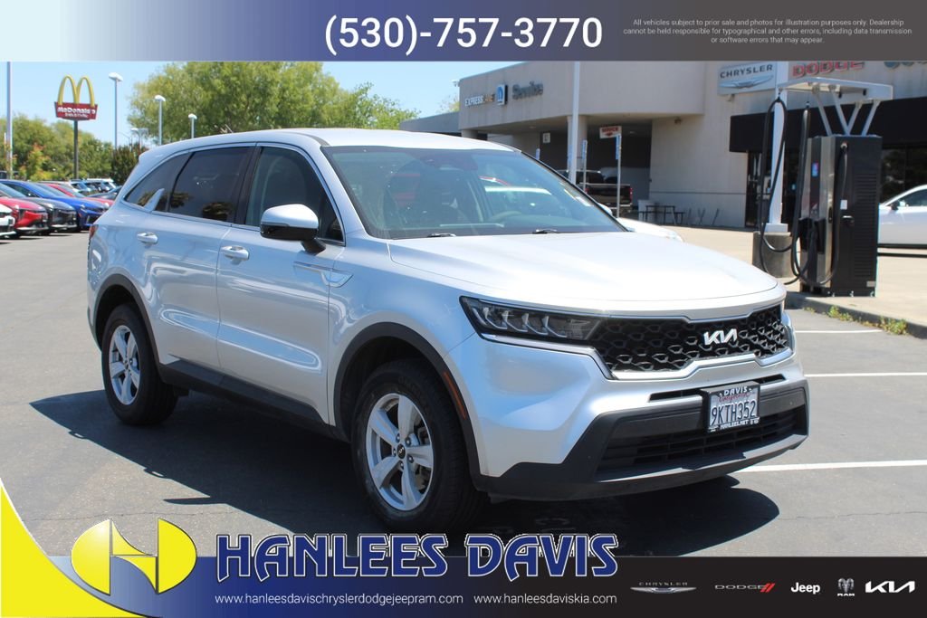Used 2022 Silver Kia LX image 5