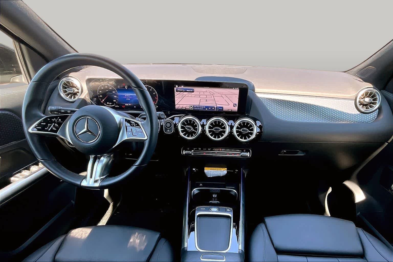 Used 2025 Night Black Mercedes-Benz GLA 250 image 16