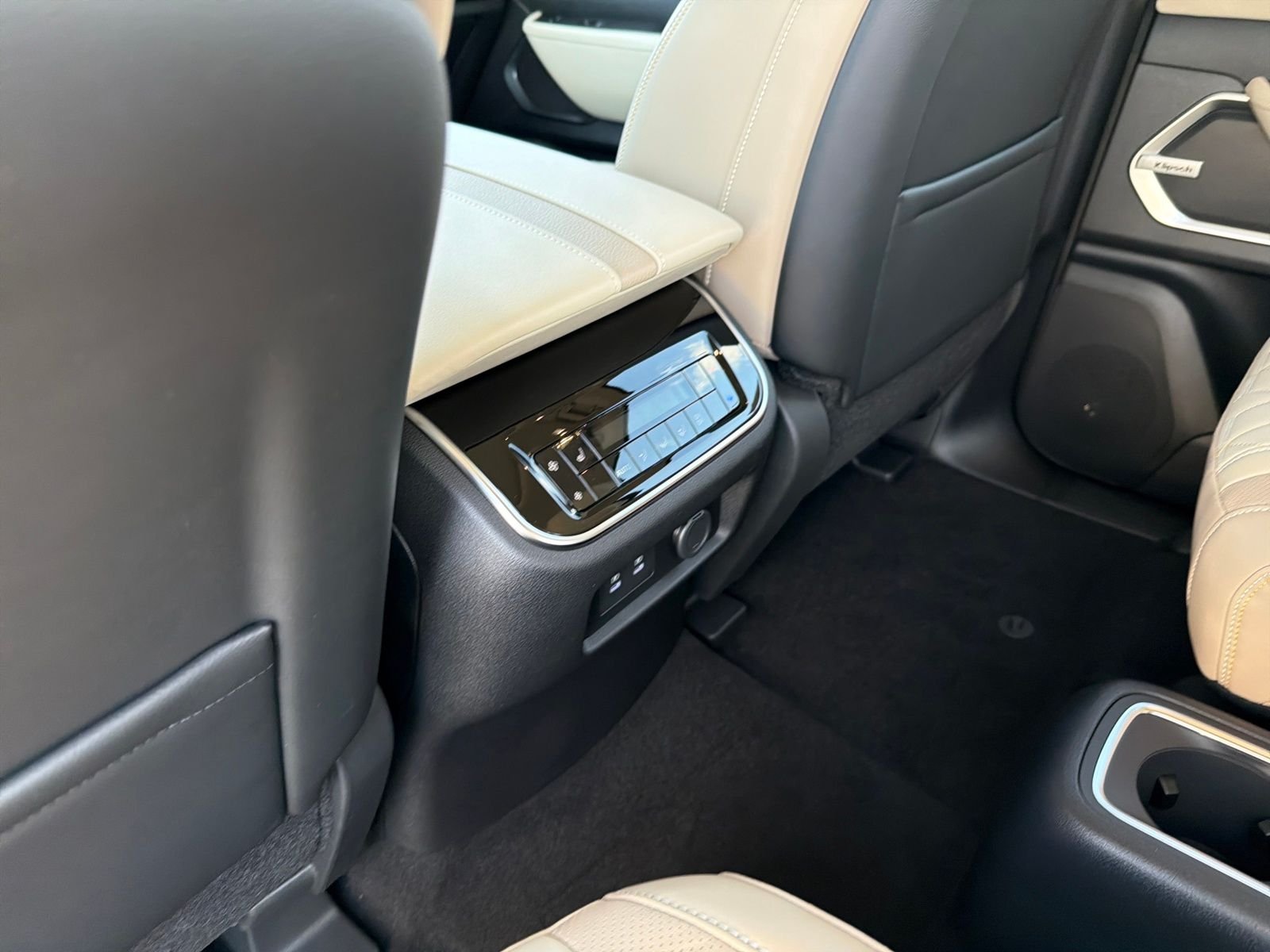 New 2026 Nissan Armada Platinum 4D Sport Utility