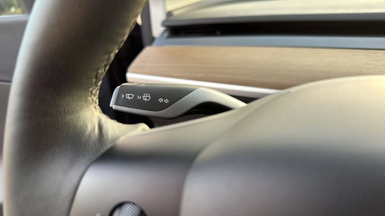 Used 2022 Black Tesla Long Range image 17