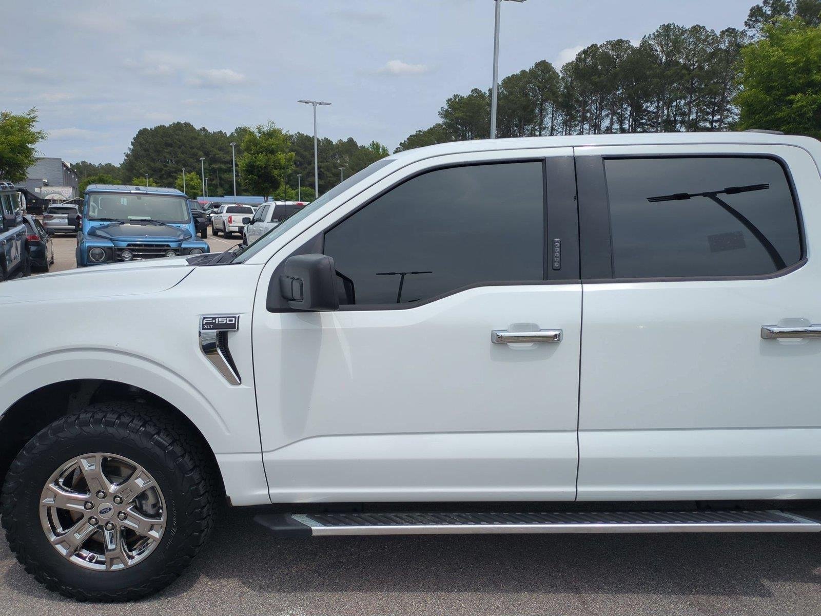 Used 2023 Oxford White Ford XL image 16