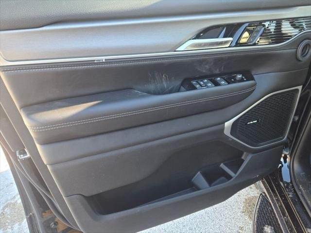 New 2026 High Gloss Black Exterior Paint Jeep Grand Wagoneer image 46
