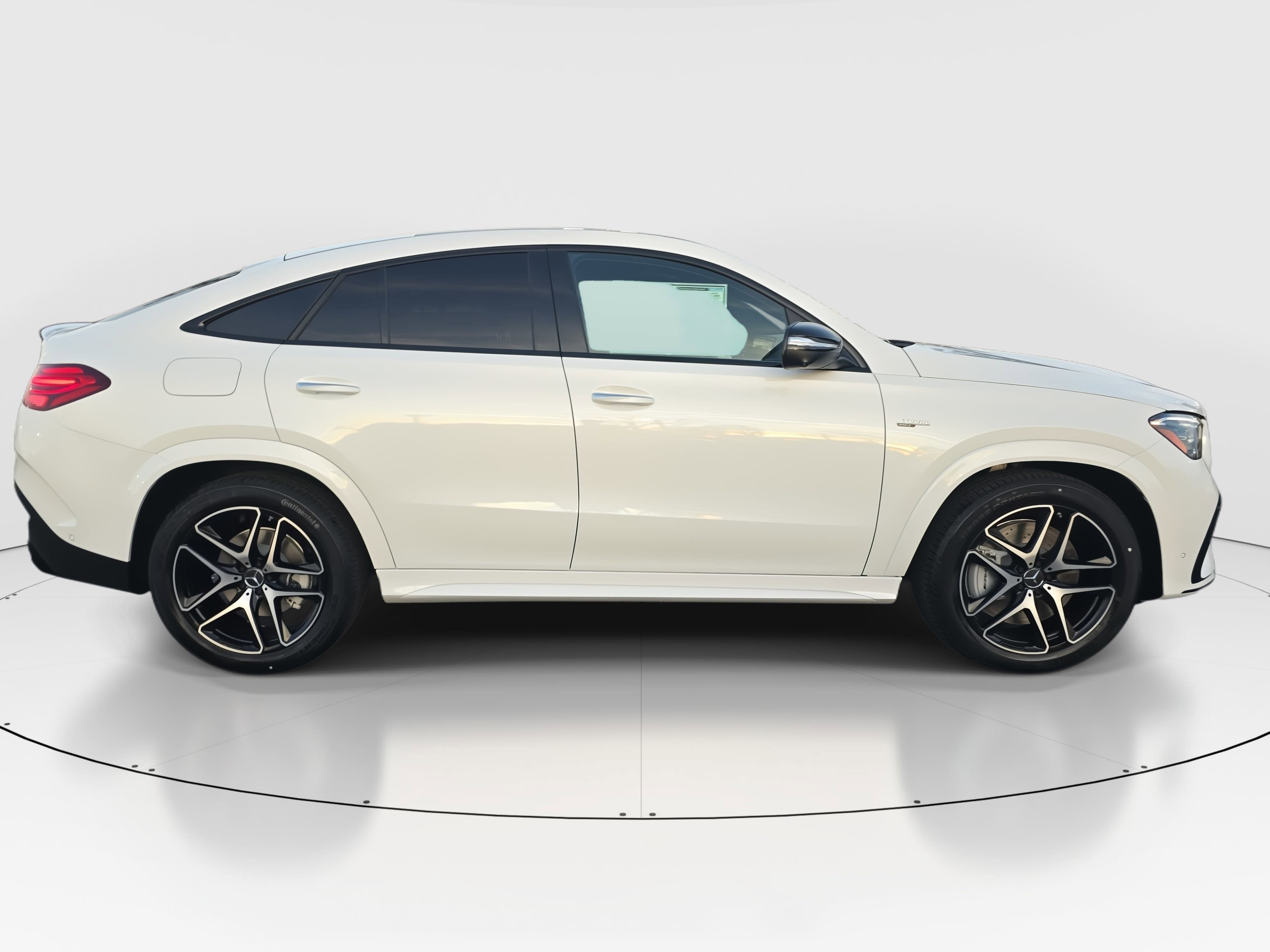 New 2026 MANUFAKTUR Moonlight White Metallic Mercedes-Benz AMG® GLE 53 4MATIC+ Coupe image 4