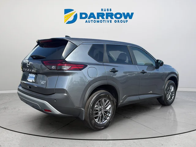 Used 2023 Gray Nissan S image 5