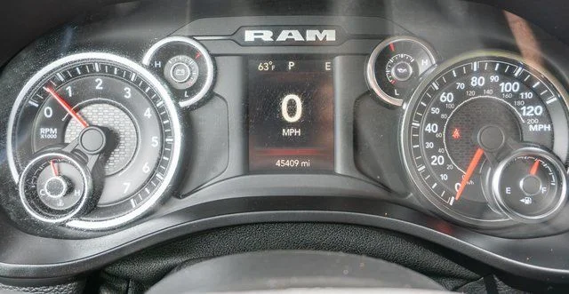 Used 2019 White Ram Big Horn/Lone Star image 23