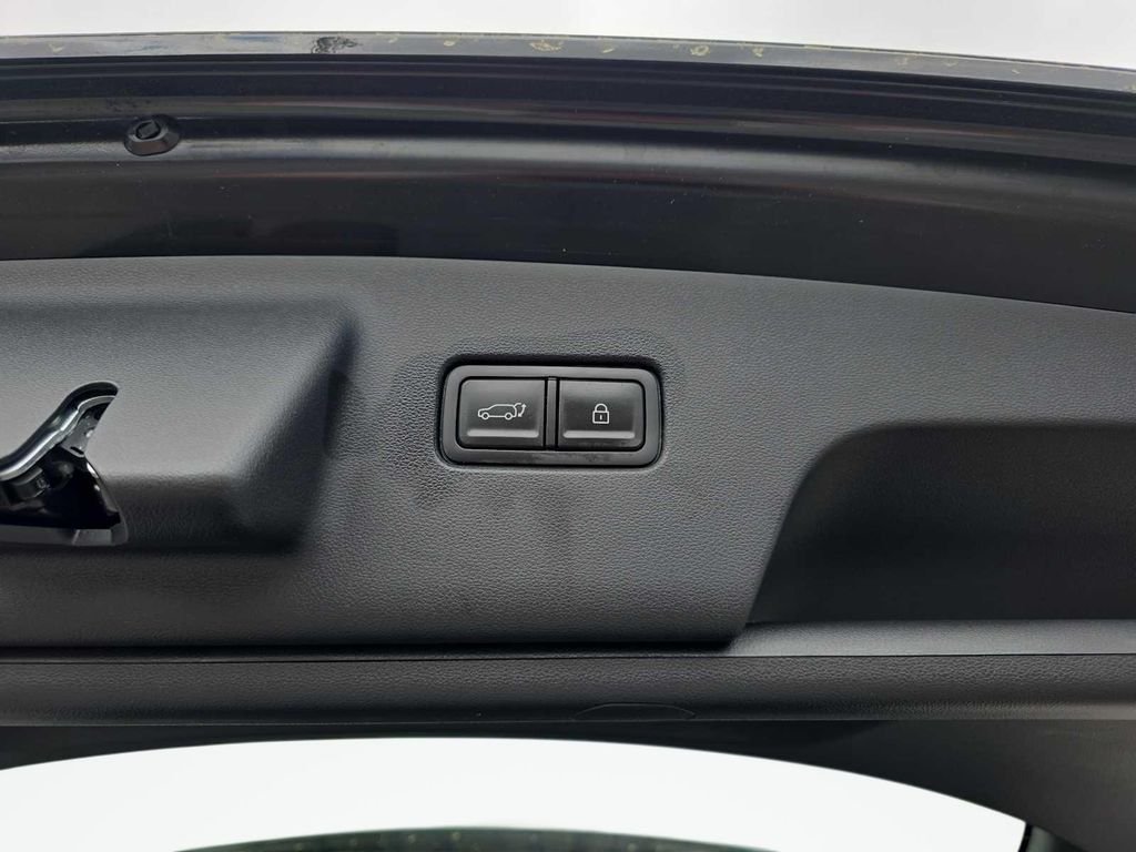Used 2026 Black Hyundai SEL image 32