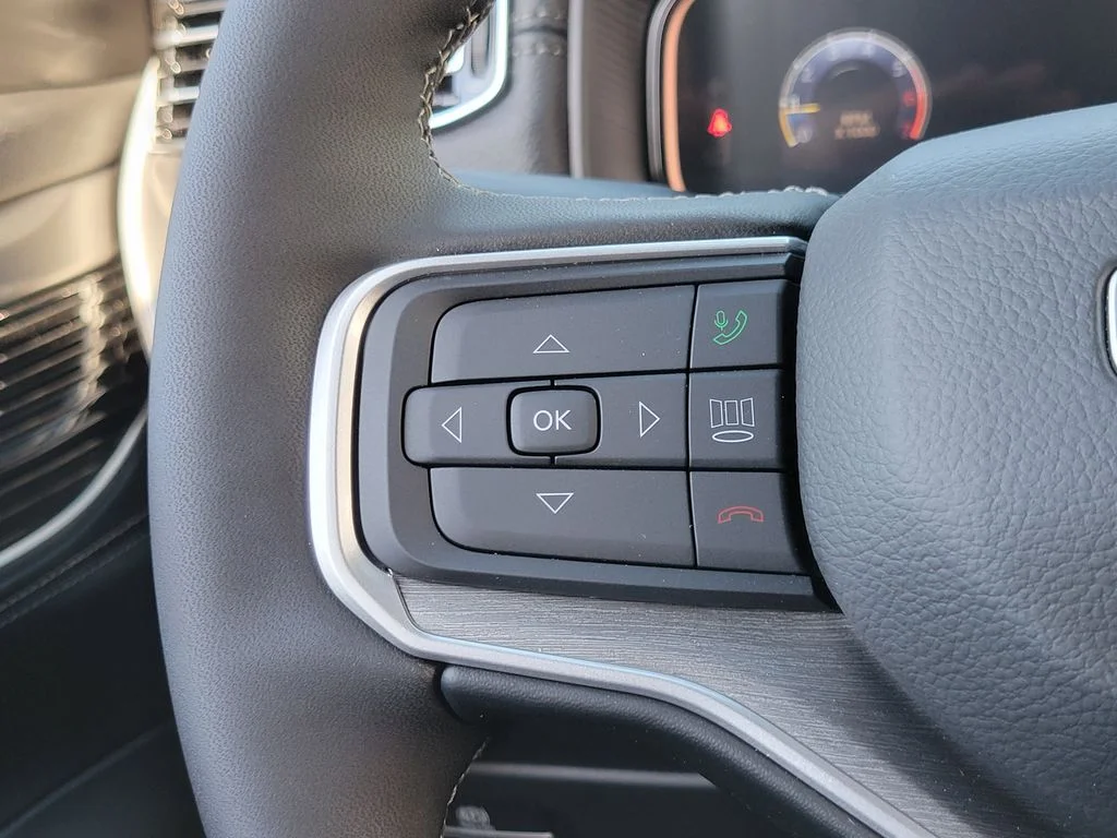 2026 Jeep Grand Wagoneer photo 4