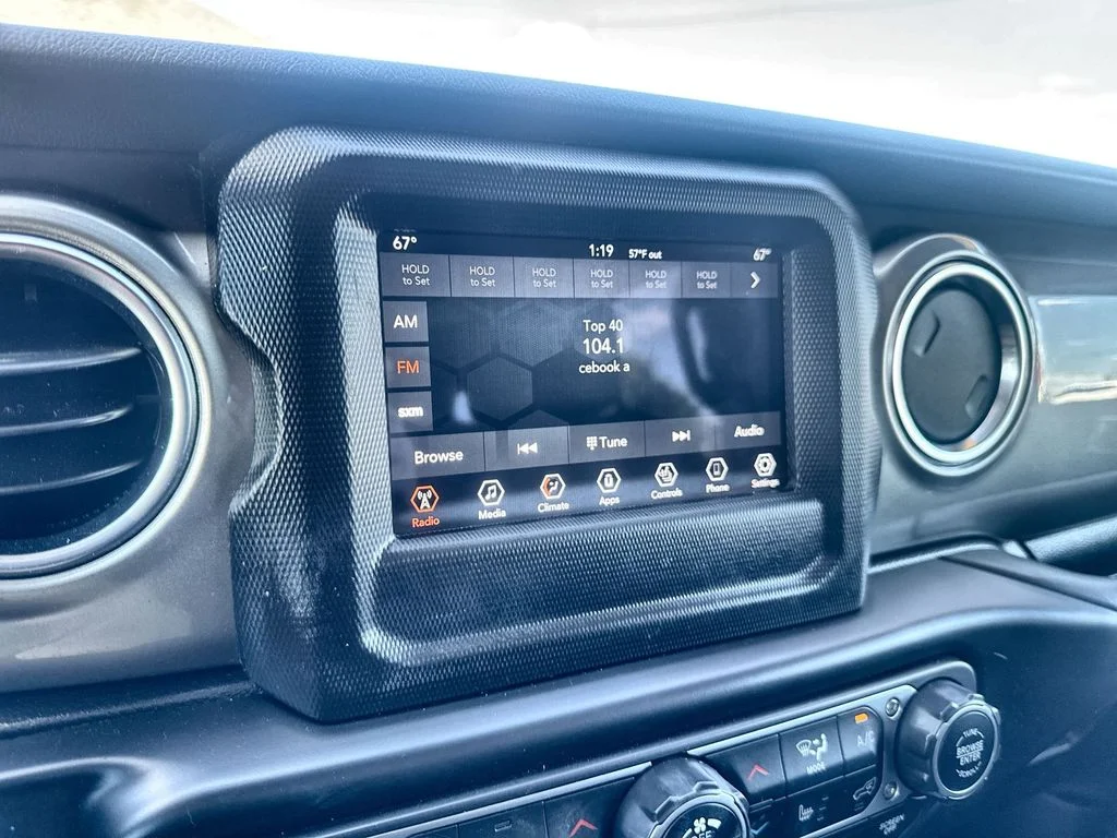 Used 2020 Gray Jeep Unlimited Sahara image 16