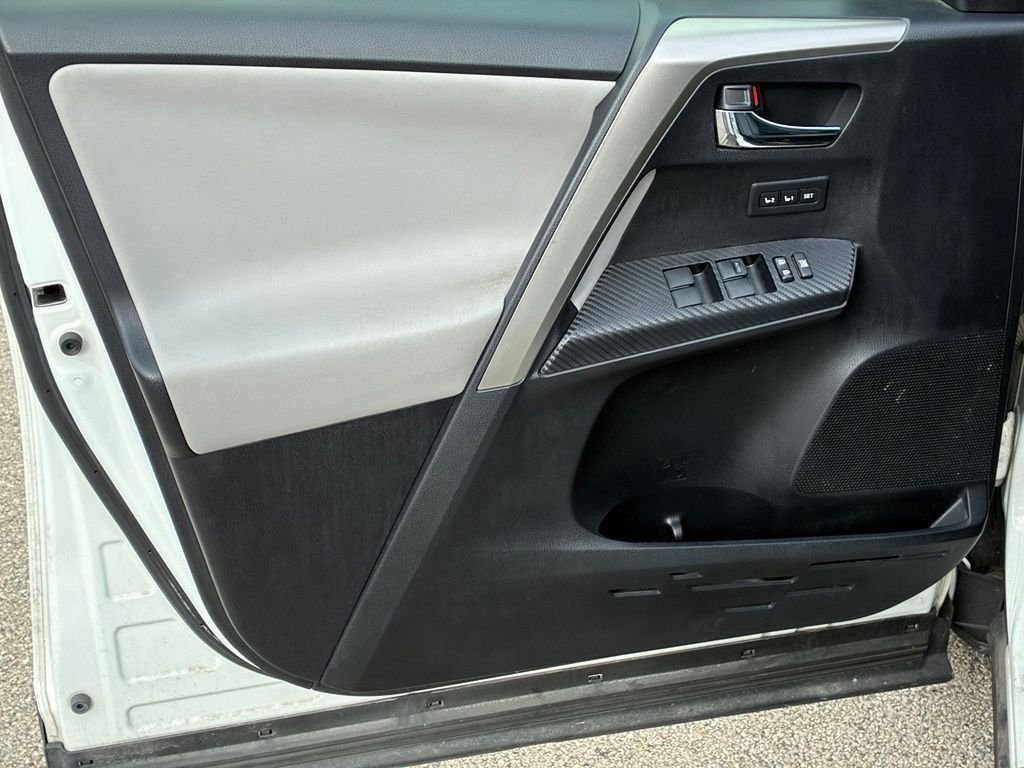 Used 2014 White Toyota Limited image 19