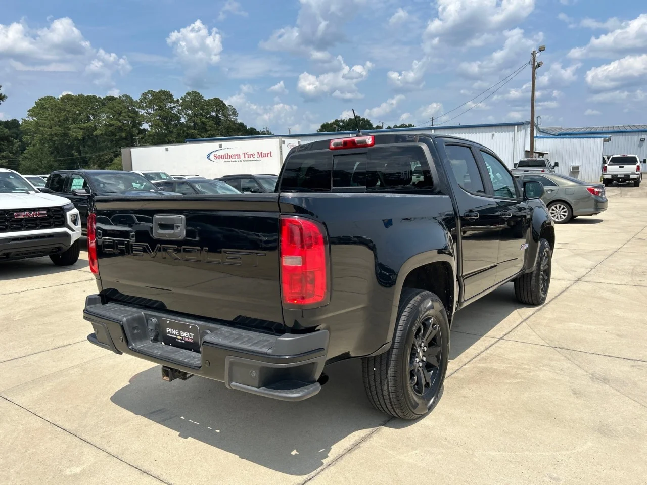Used 2022 Black Chevrolet Z71 image 5