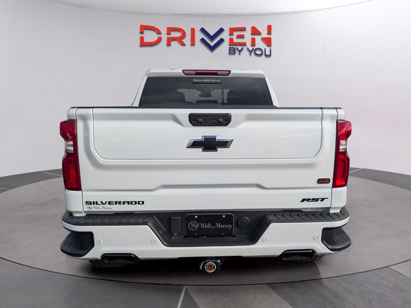 New 2026 Summit White Chevrolet RST image 4