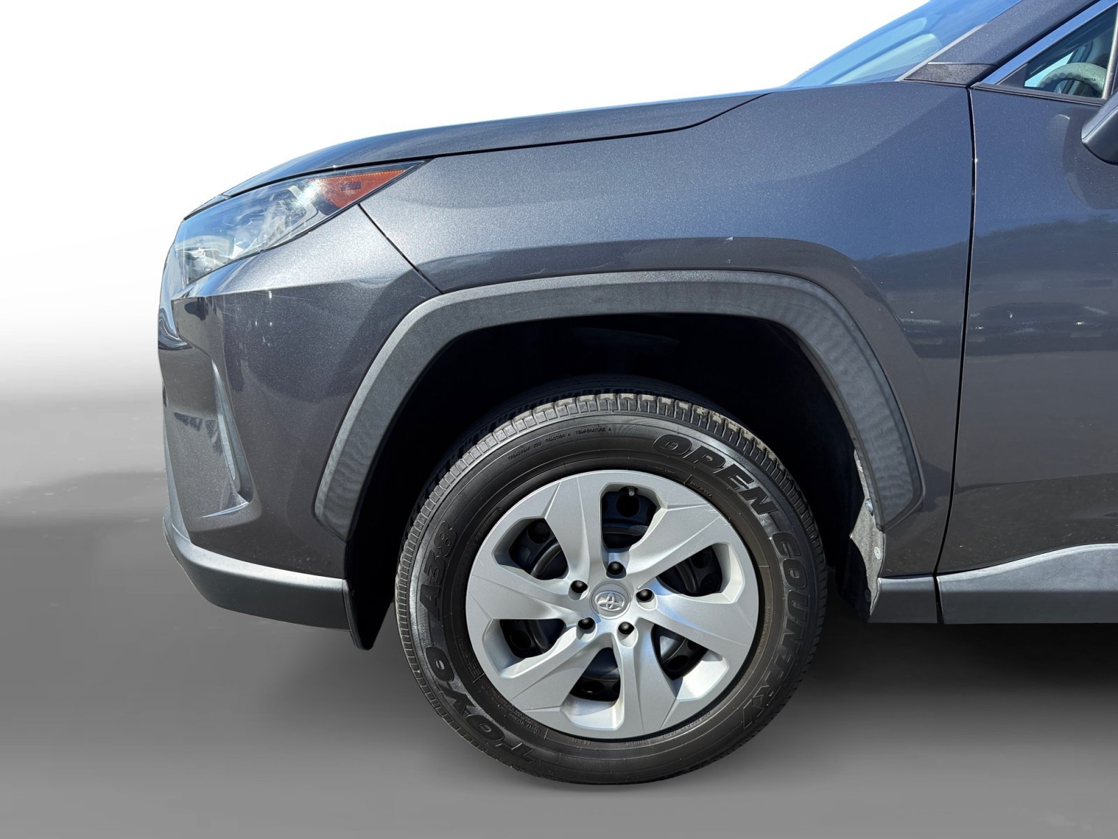 Used 2020 Magnetic Gray Metallic Toyota LE image 9
