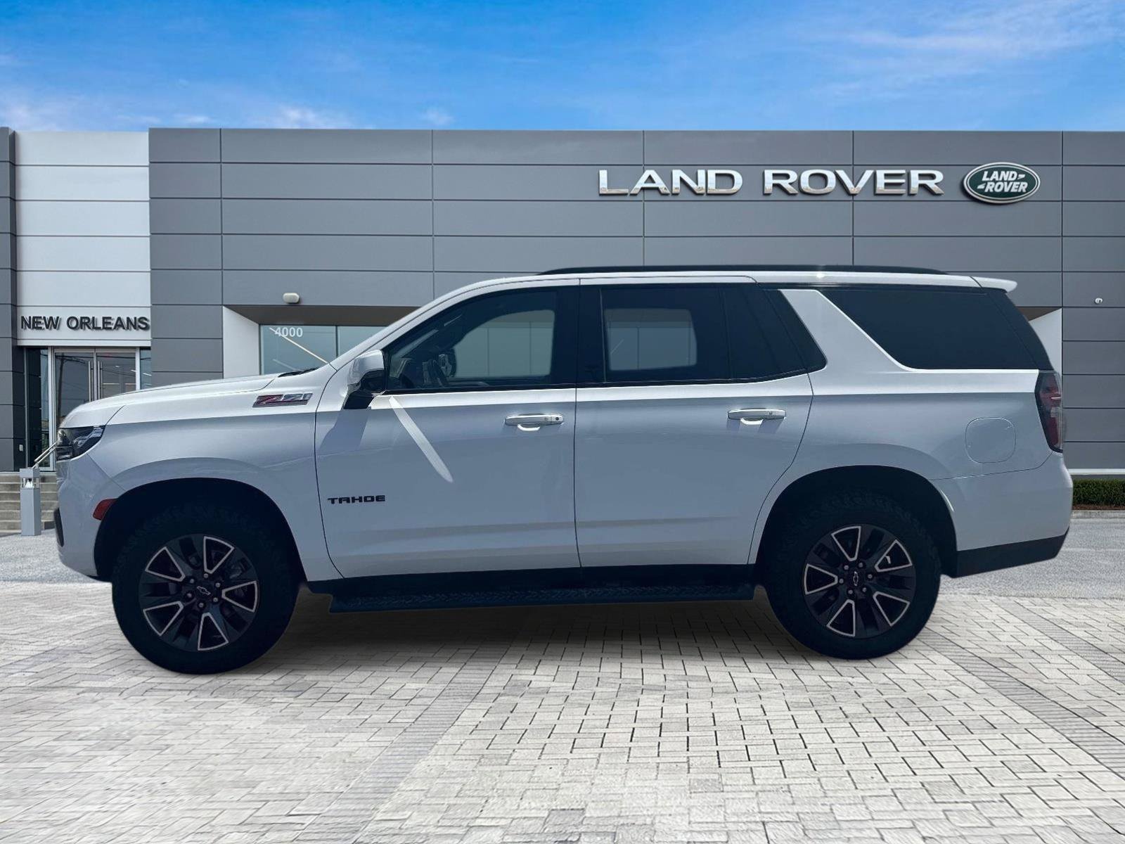 Used 2022 White Chevrolet Z71 image 2