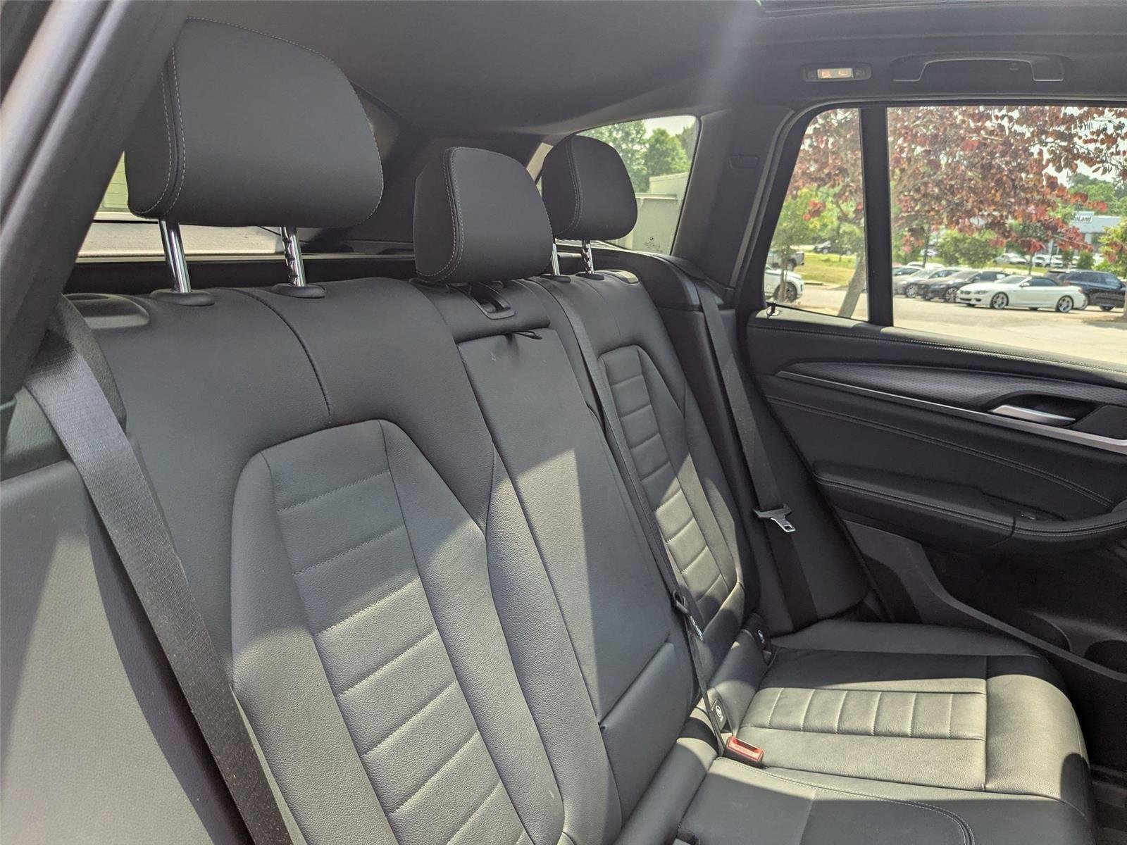Used 2023 Black Sapphire Metallic BMW xDrive30i image 31