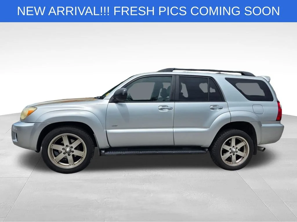 Used 2008 Silver Toyota Sport V6 image 3