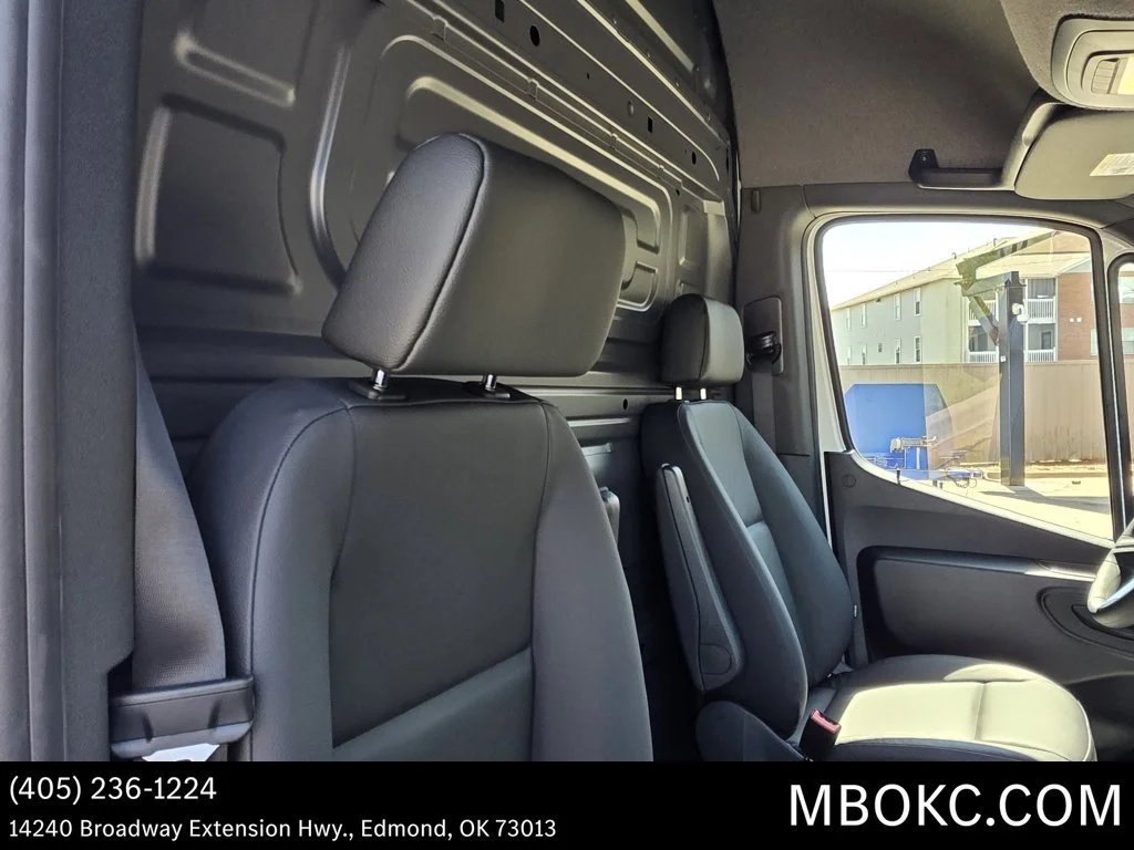 New 2026 Arctic White Mercedes-Benz Cargo 144 WB image 29