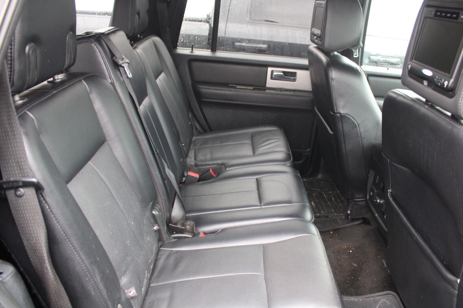 Used 2015 Tuxedo Black Metallic Ford Limited image 5