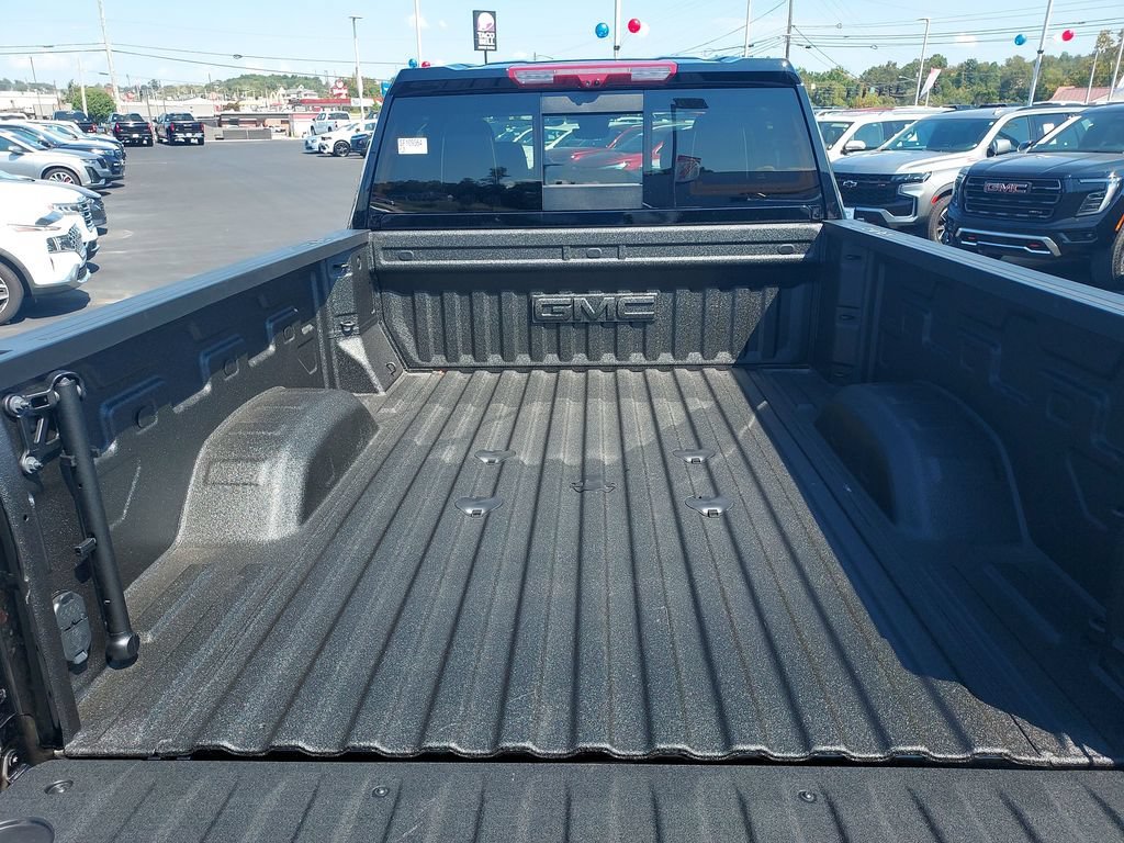 Used 2025 Onyx Black GMC Denali Ultimate image 9