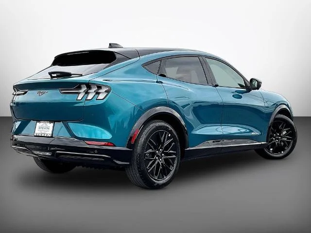 New 2026 Adriatic Blue Metallic Ford Premium image 57