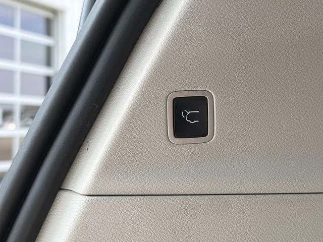 Used 2024 White Chrysler Touring L image 39