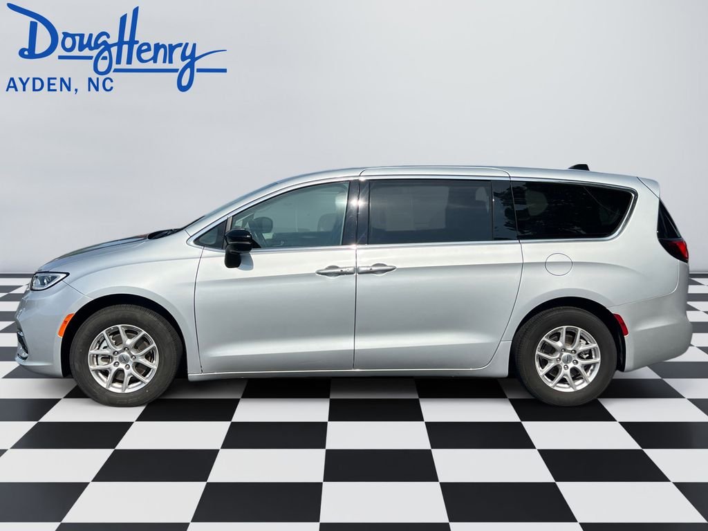 Used 2024 Silver Chrysler Touring L image 2
