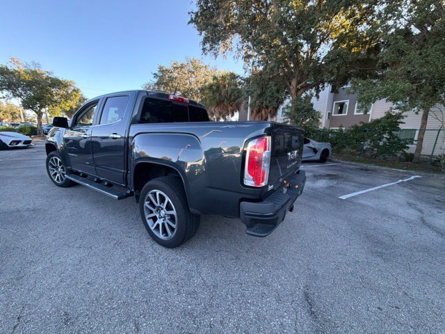 Used 2022 Green GMC Denali image 2