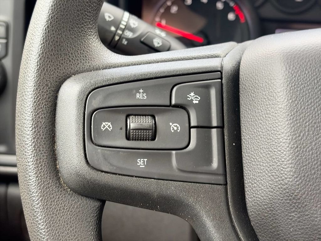 Used 2022 Black Chevrolet Custom image 21