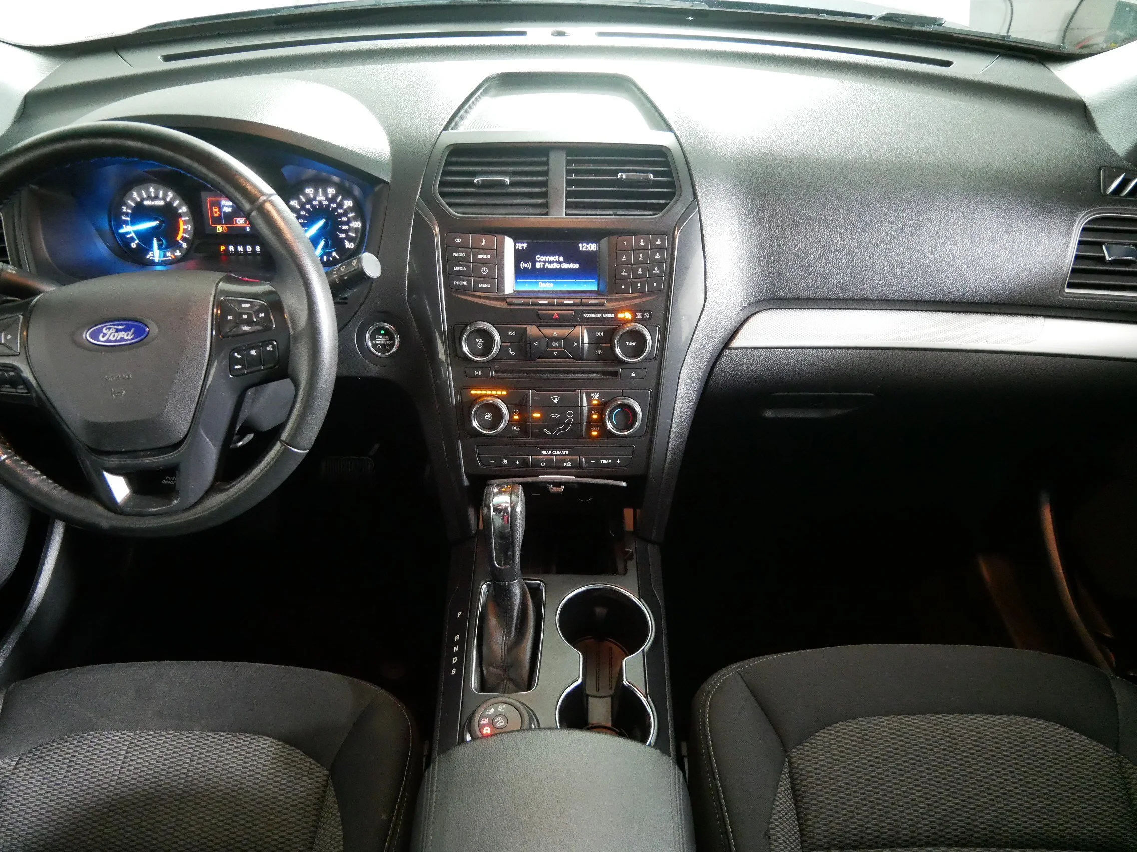 Used 2017 Blue Jeans Metallic Ford XLT image 10