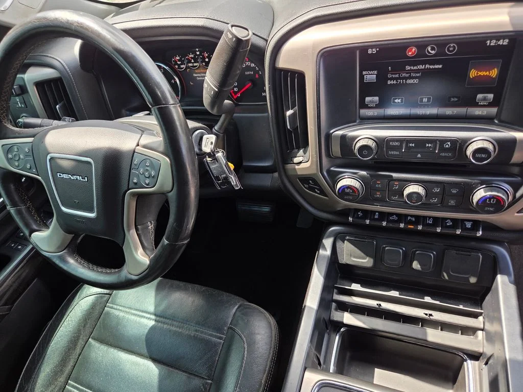 Used 2015 Black GMC Denali image 31