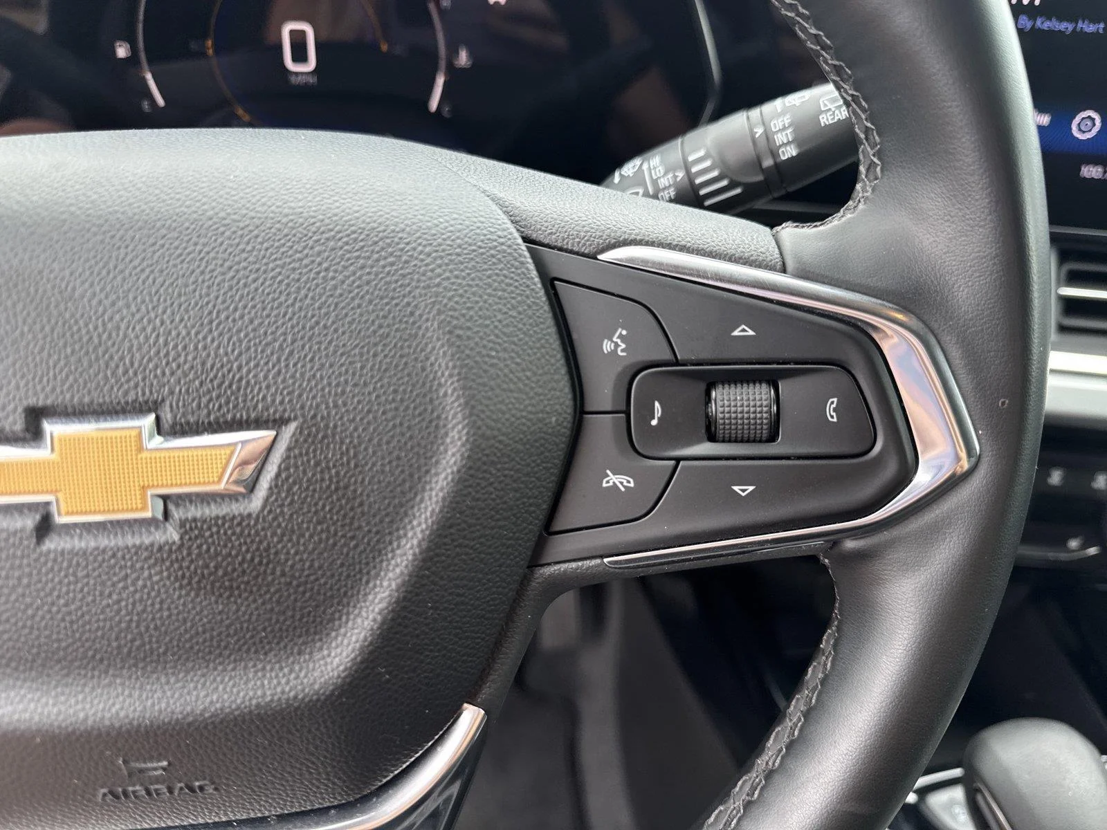 Used 2025 Sterling Gray Metallic Chevrolet LT image 17