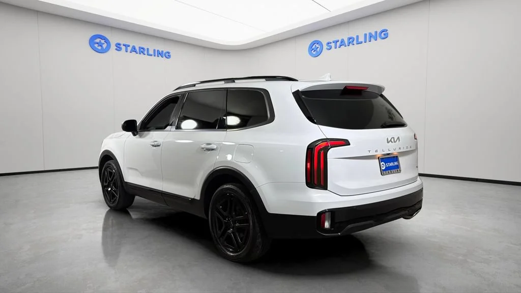 Used 2024 White Kia EX X-Line image 5