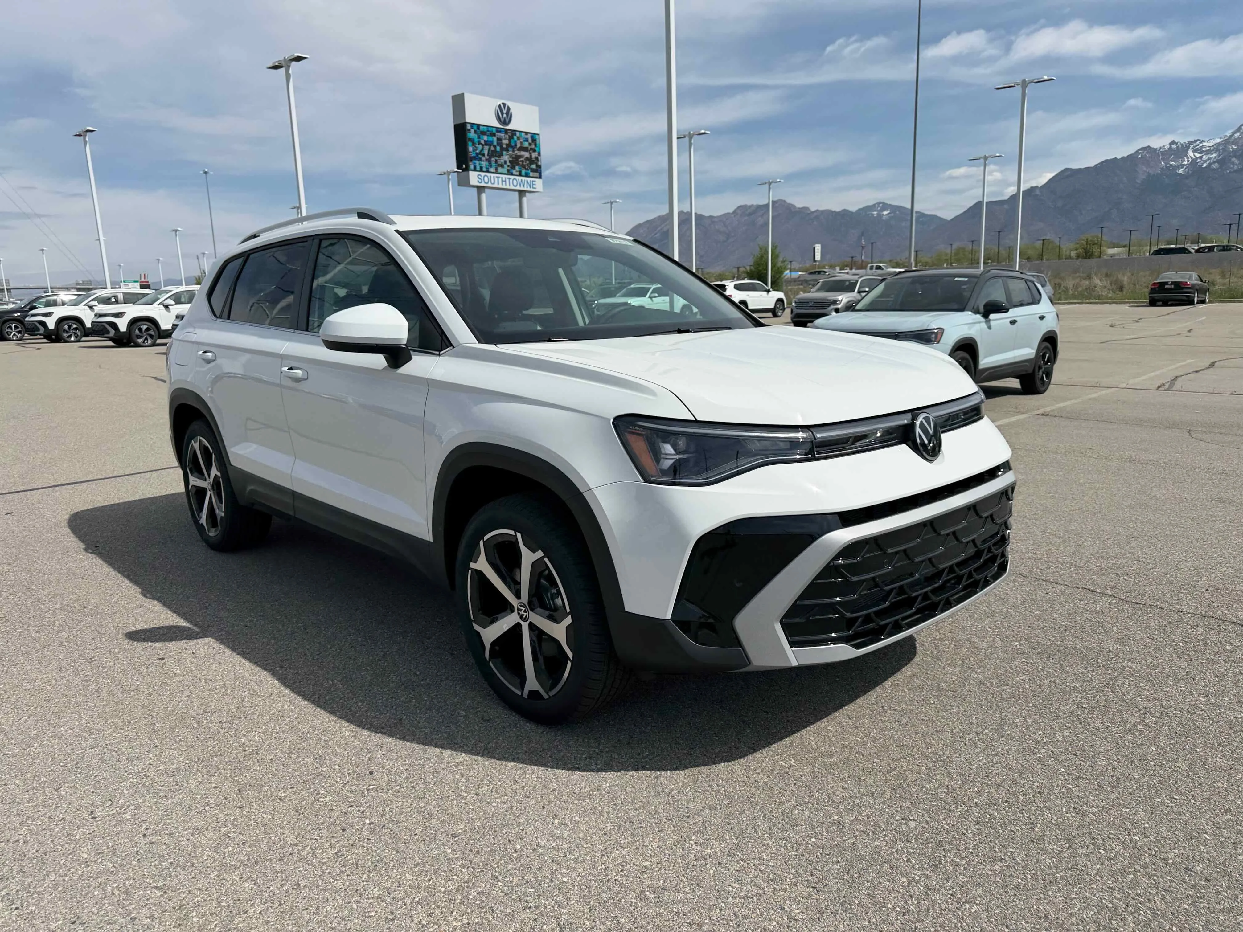 New 2026 Pure White Volkswagen SEL image 9