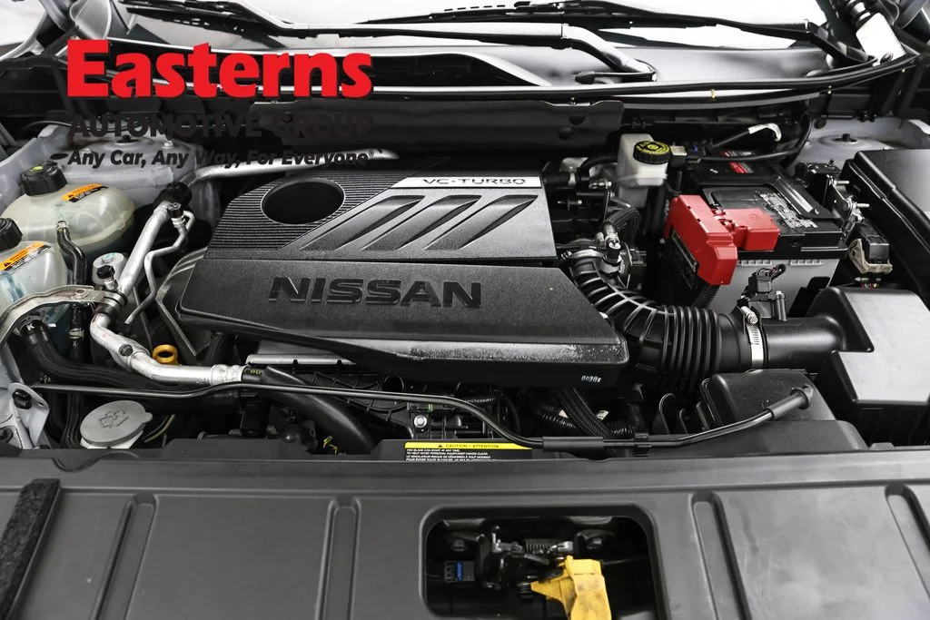 Used 2023 Gray Nissan SL image 7