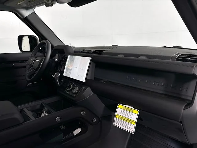 Used 2026  Land Rover S image 27