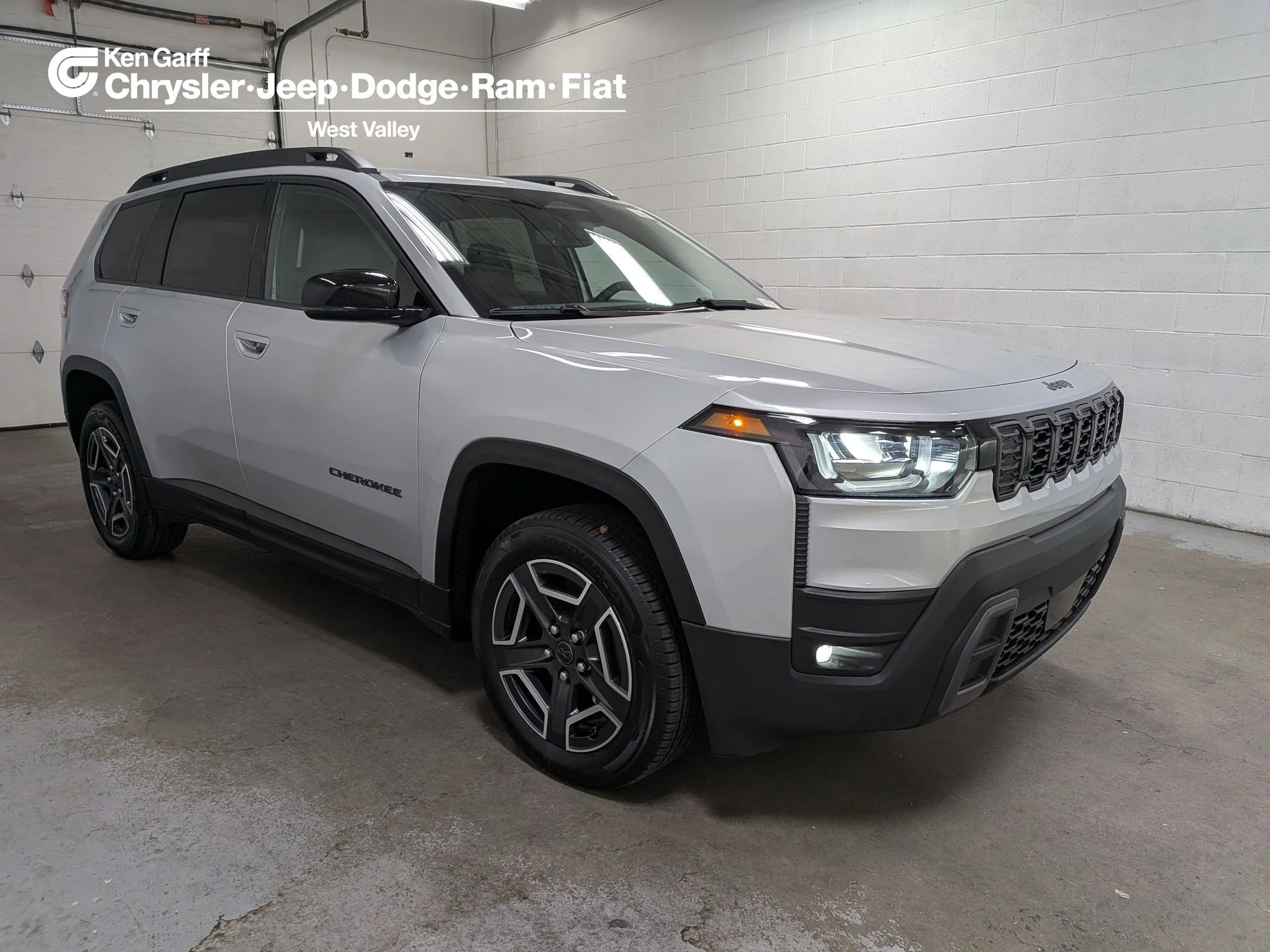 2026 Jeep Cherokee Limited HEV 4X4's photo