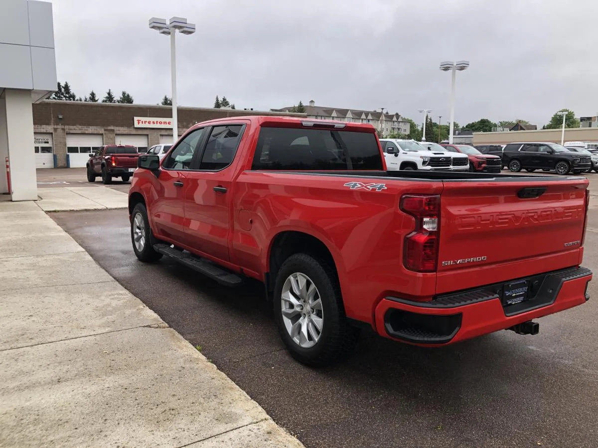 Used 2022 Red Chevrolet 4WD Crew Cab 157" Custom image 5