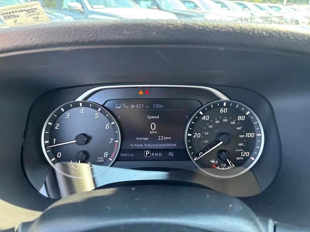 Used 2024 Green Nissan SL image 10