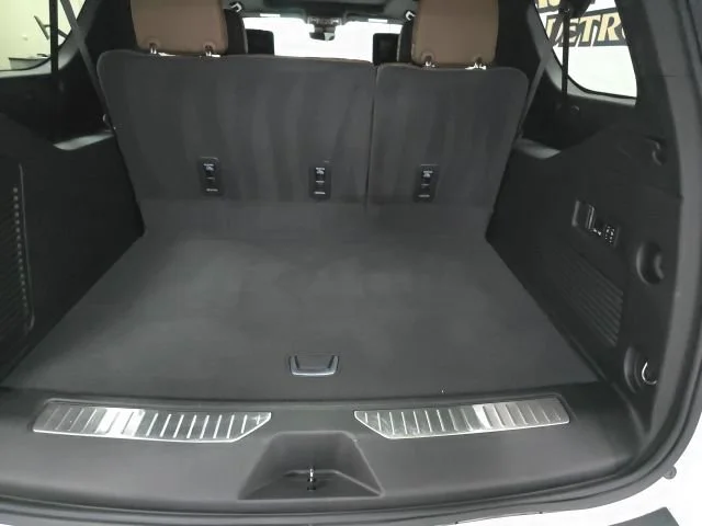 2024 Chevrolet Suburban High Country - Photo 8