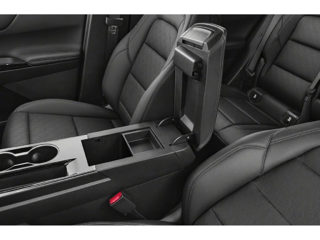 Used 2025 Green Chevrolet LT image 9