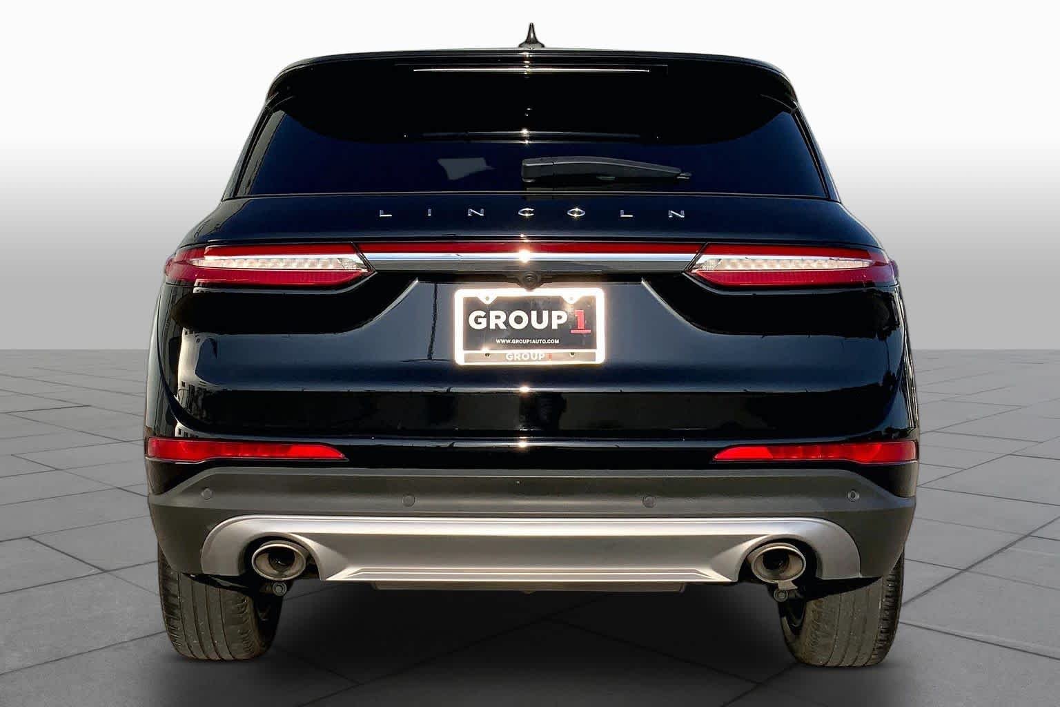 Used 2023 Infinite Black Clearcoat Metallic Lincoln Reserve image 5