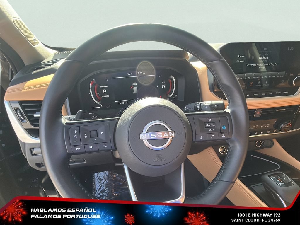 Used 2023 Black Nissan Platinum FWD image 18