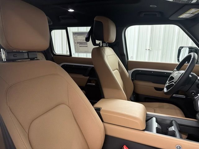 New 2026 Fuji White Land Rover S image 23