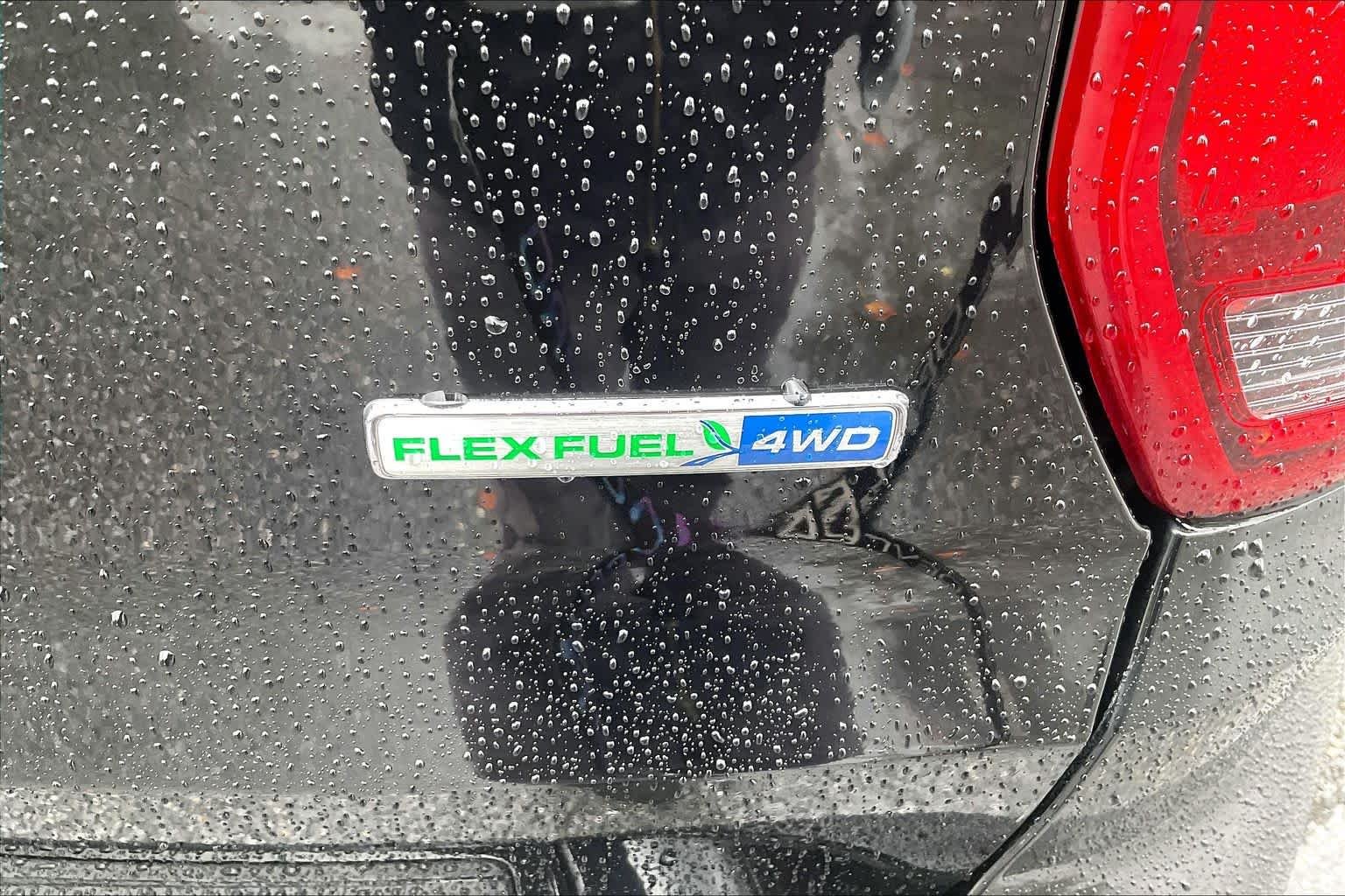 Used 2018 Shadow Black Ford Sport image 9