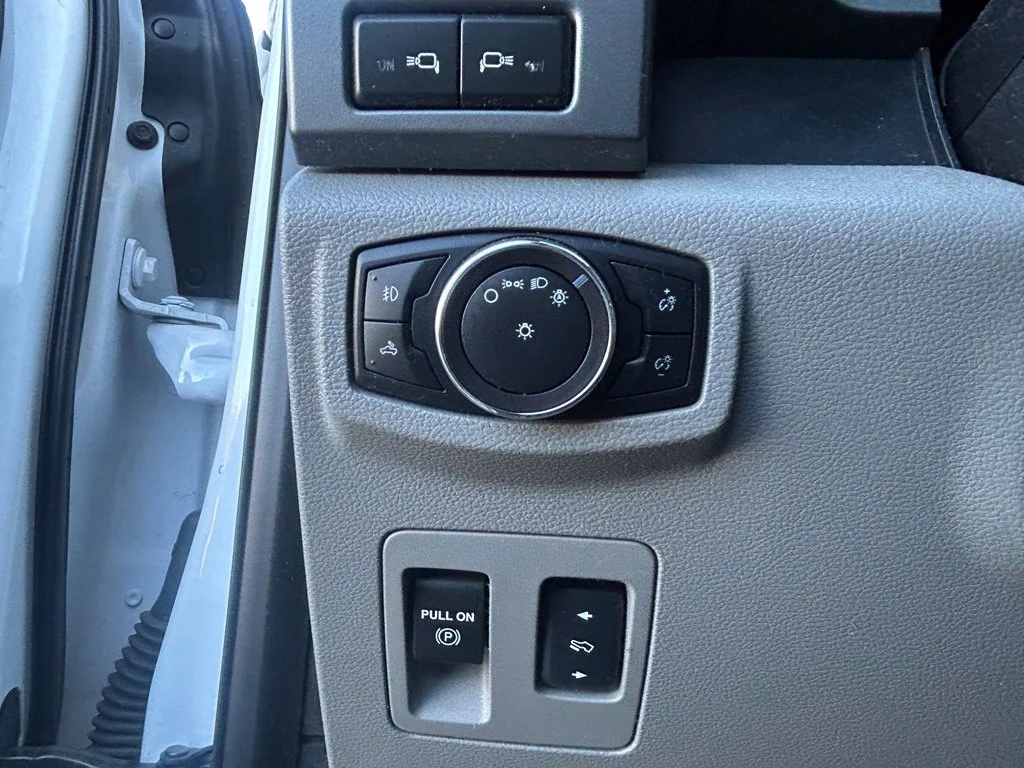 Used 2018 Oxford White Ford XLT image 15