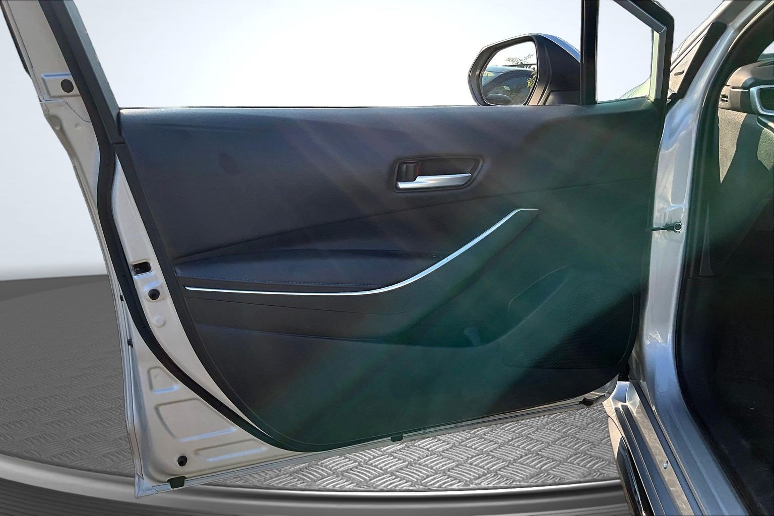 Used 2021 Silver Toyota SE image 17