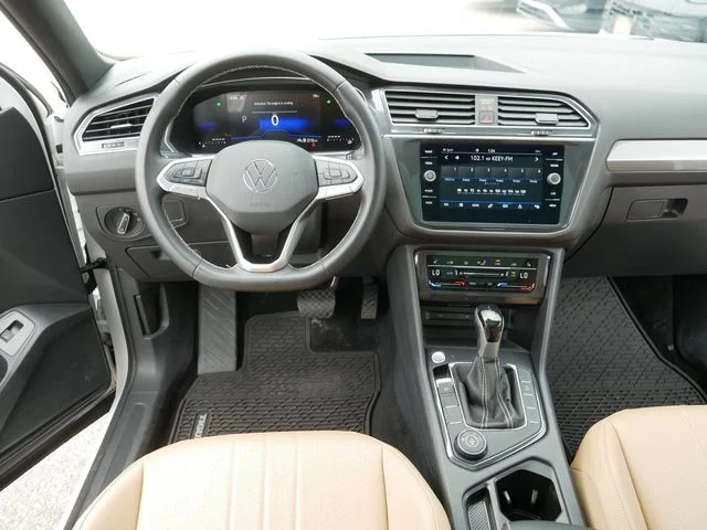Used 2024 White Volkswagen 2.0T SE image 20